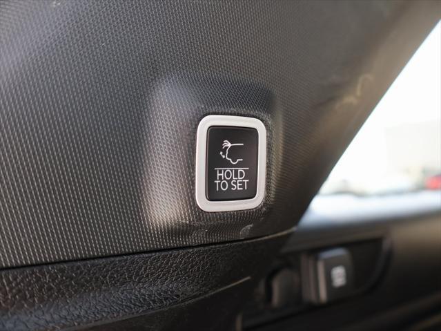 used 2024 Jeep Grand Cherokee car, priced at $38,999
