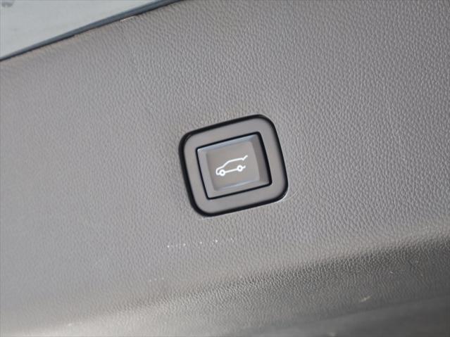 used 2020 Chevrolet Traverse car, priced at $25,999