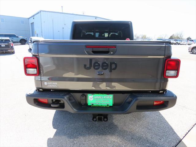 new 2024 Jeep Gladiator car, priced at $49,696