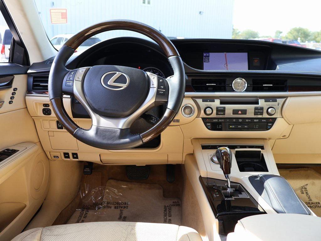 used 2014 Lexus ES 350 car, priced at $17,899