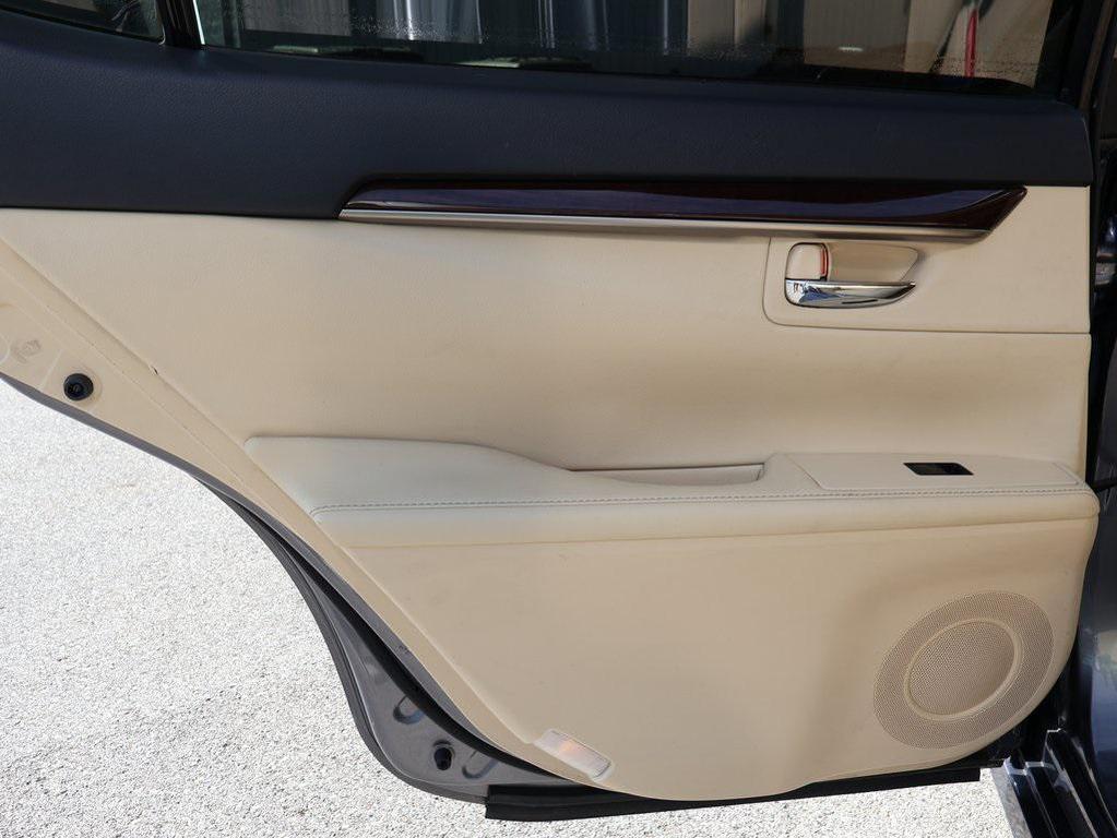 used 2014 Lexus ES 350 car, priced at $17,899