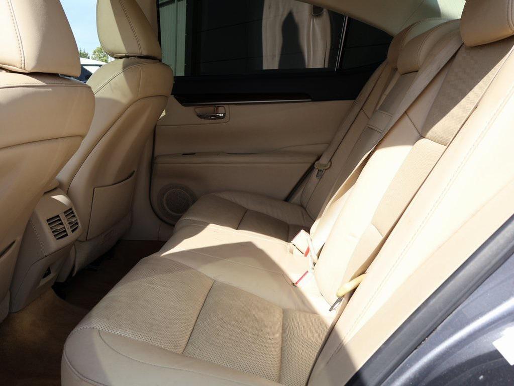 used 2014 Lexus ES 350 car, priced at $17,899