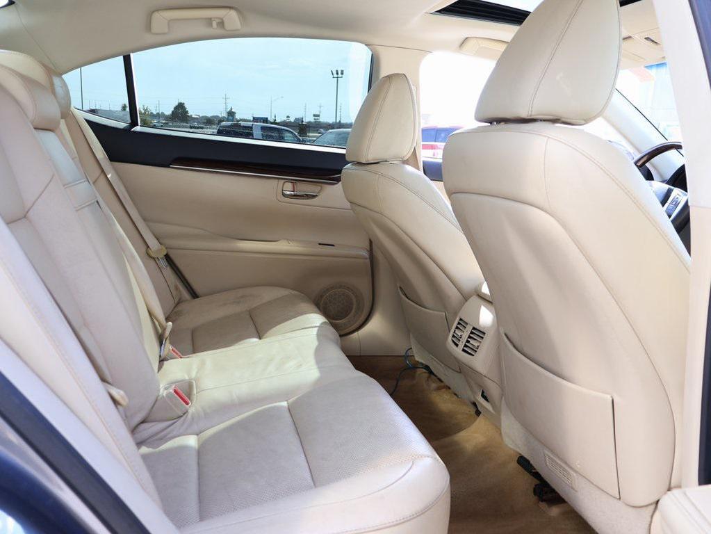 used 2014 Lexus ES 350 car, priced at $17,899