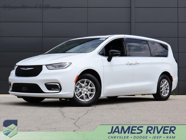 new 2025 Chrysler Pacifica car, priced at $41,147
