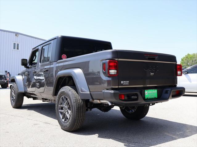 new 2025 Jeep Gladiator car, priced at $44,573