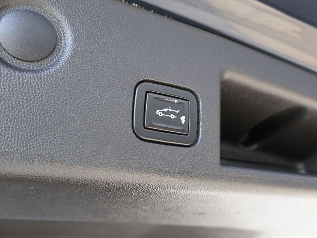 used 2021 Chevrolet Equinox car, priced at $18,649