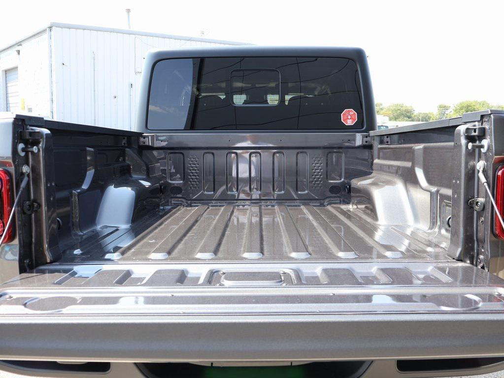 new 2025 Jeep Gladiator car, priced at $47,883