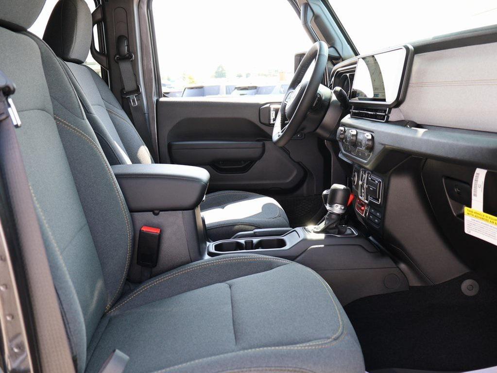 new 2025 Jeep Gladiator car, priced at $47,883