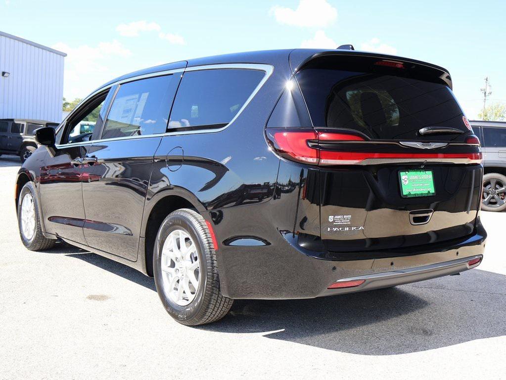 new 2026 Chrysler Pacifica car, priced at $43,581
