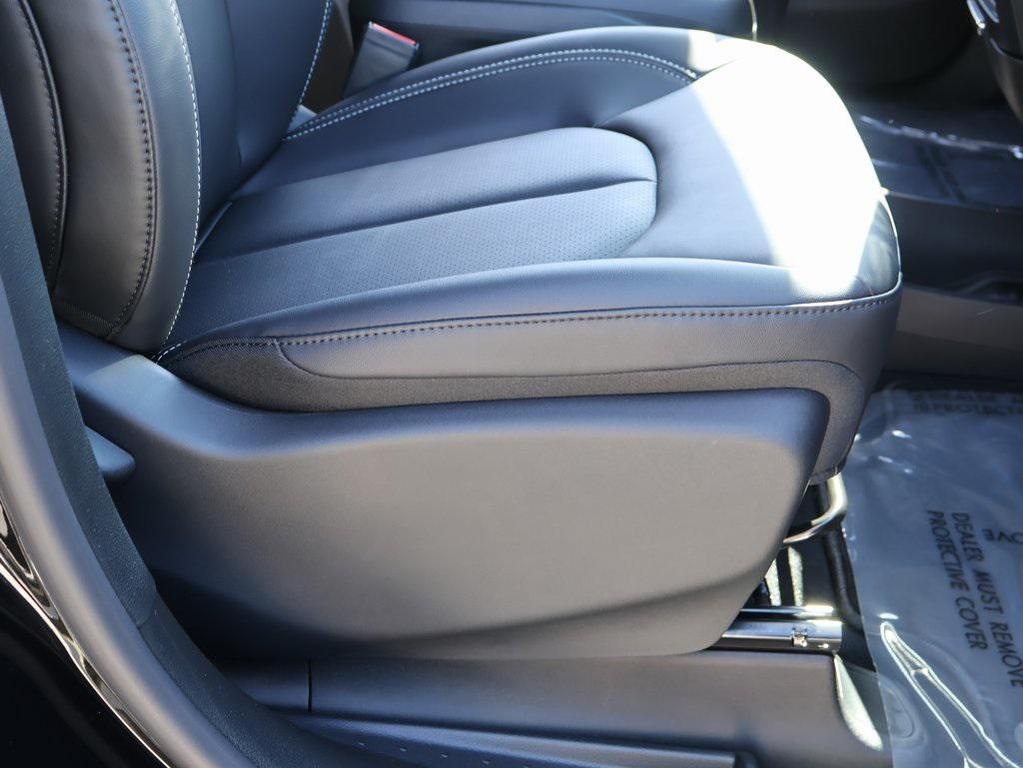new 2026 Chrysler Pacifica car, priced at $43,581
