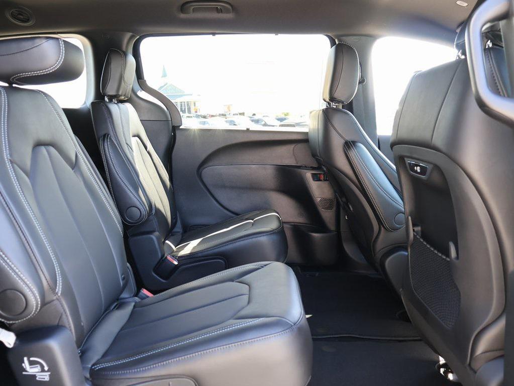 new 2026 Chrysler Pacifica car, priced at $43,581