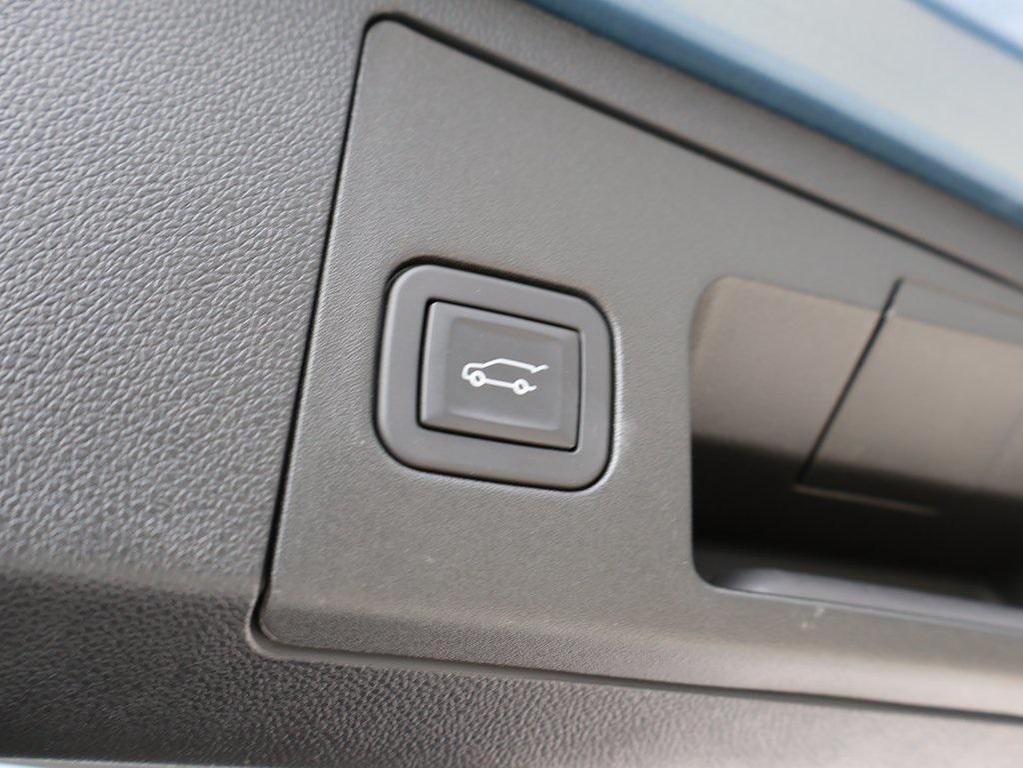 used 2024 Cadillac XT4 car, priced at $31,999