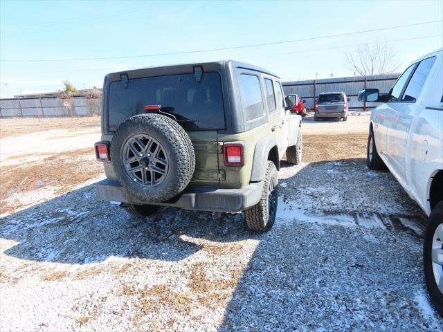 new 2025 Jeep Wrangler car, priced at $45,111