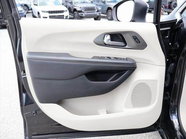 used 2023 Chrysler Pacifica car, priced at $22,499