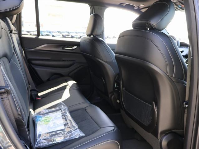 new 2025 Jeep Grand Cherokee car, priced at $40,160