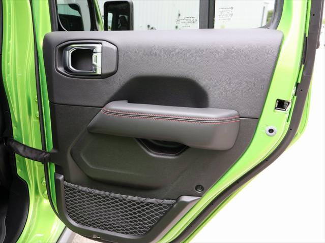 new 2025 Jeep Gladiator car, priced at $55,847