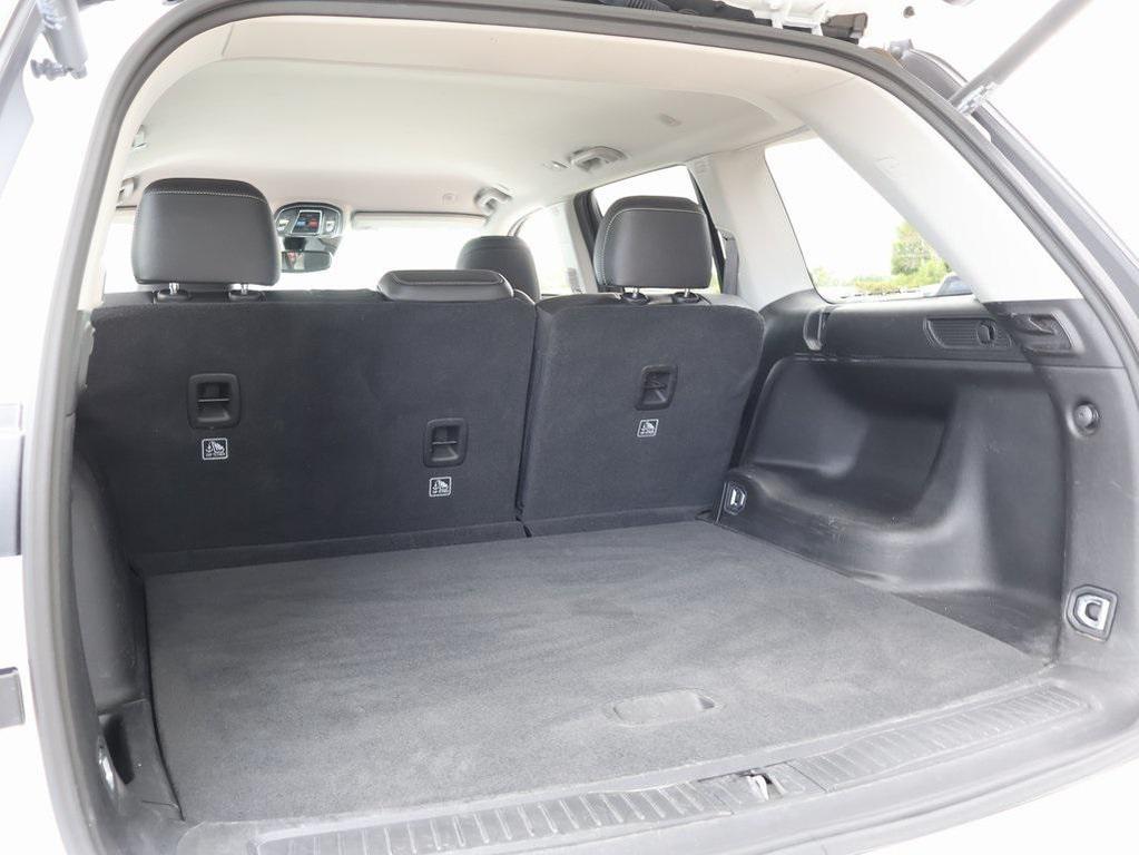 used 2024 Jeep Grand Cherokee car, priced at $31,199