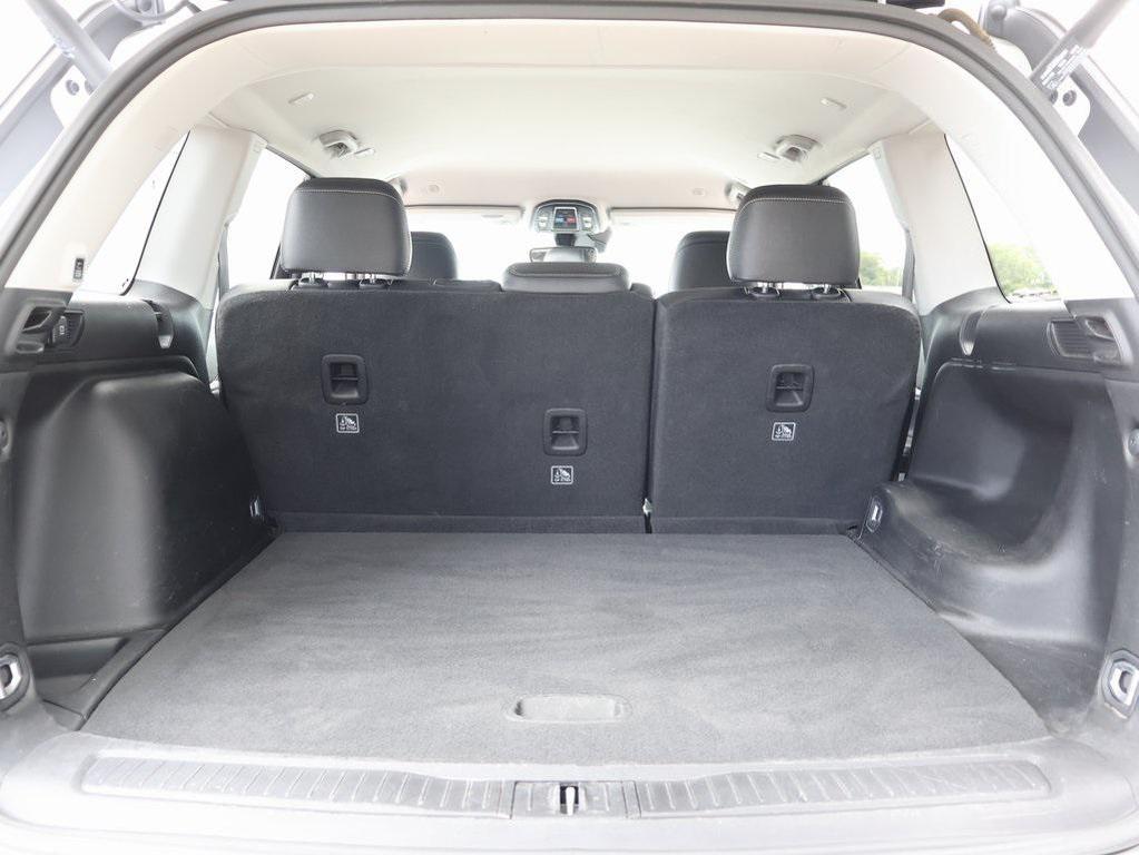 used 2024 Jeep Grand Cherokee car, priced at $31,199