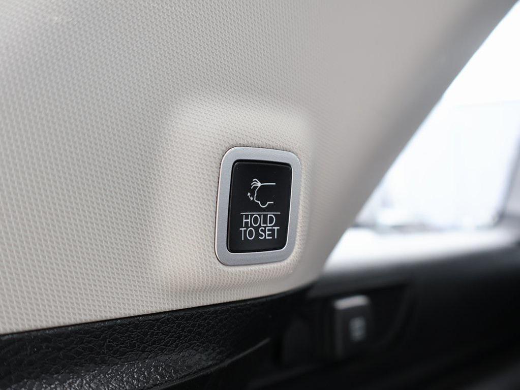used 2024 Jeep Grand Cherokee car, priced at $31,199
