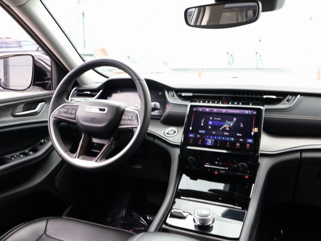 used 2024 Jeep Grand Cherokee car, priced at $31,199