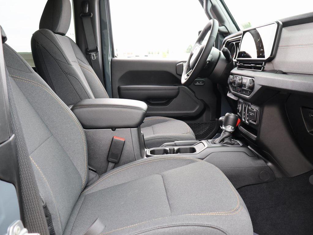 new 2026 Jeep Wrangler car, priced at $47,619
