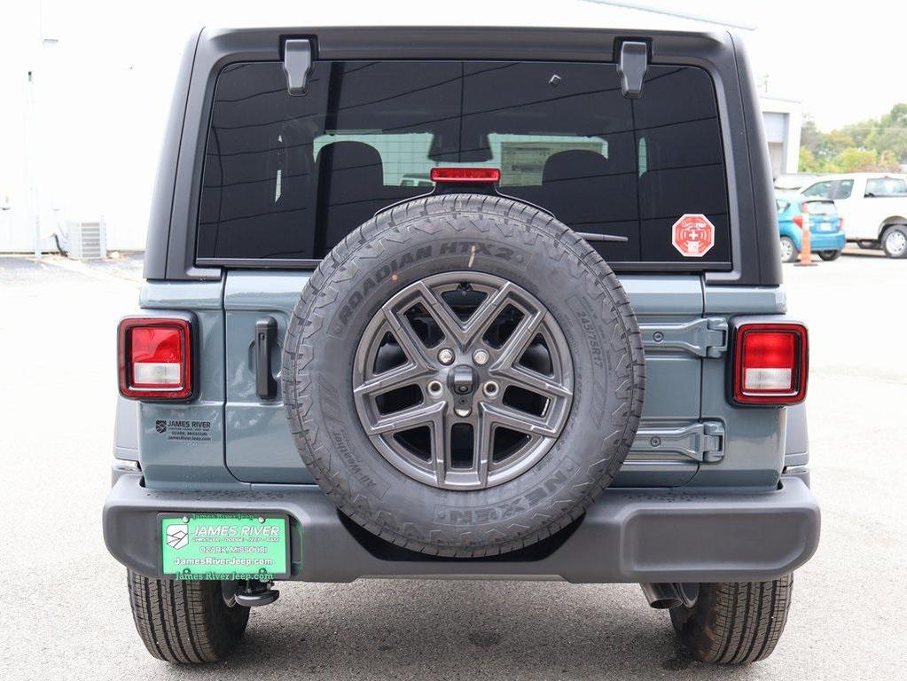 new 2026 Jeep Wrangler car, priced at $47,619