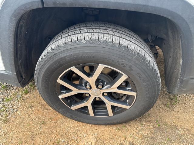 used 2024 Jeep Grand Cherokee L car, priced at $40,922