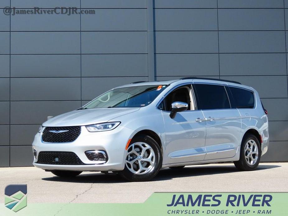 used 2023 Chrysler Pacifica car, priced at $31,999