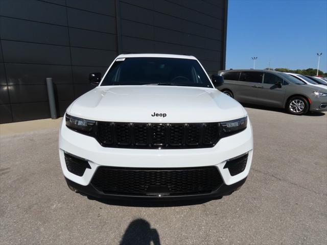 new 2025 Jeep Grand Cherokee car, priced at $46,998