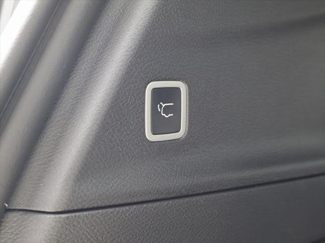new 2025 Chrysler Pacifica Hybrid car, priced at $50,800