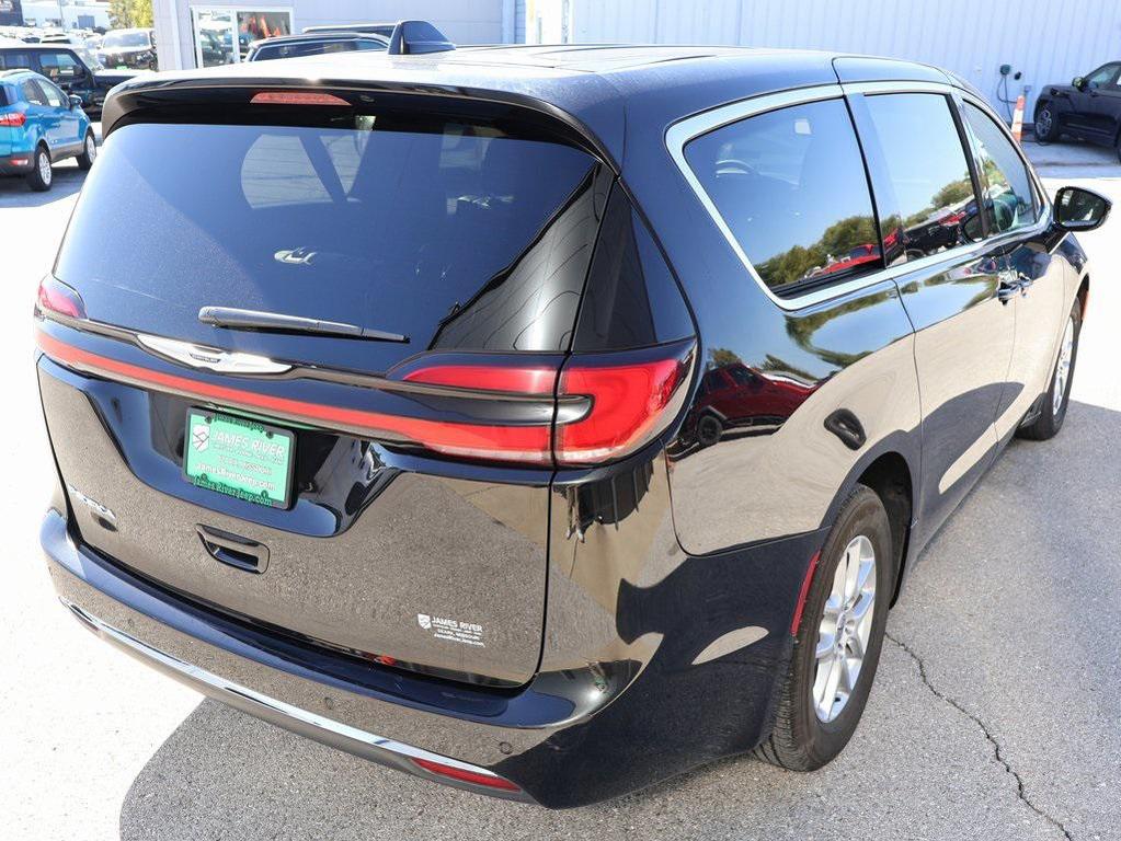 used 2025 Chrysler Pacifica car, priced at $32,999