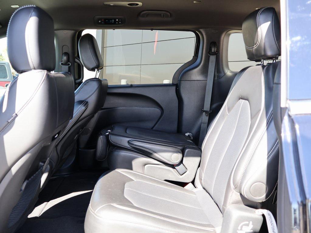 used 2025 Chrysler Pacifica car, priced at $32,999
