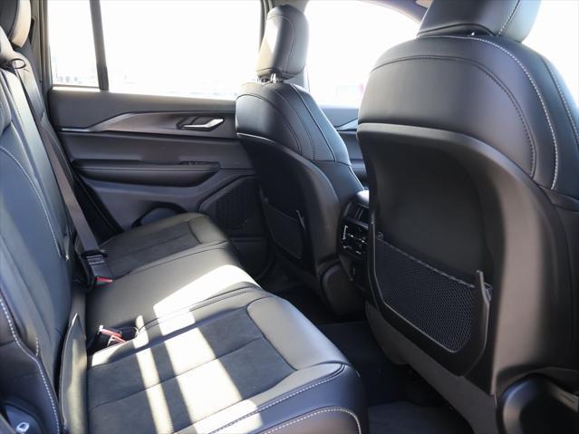 new 2025 Jeep Grand Cherokee car, priced at $41,025
