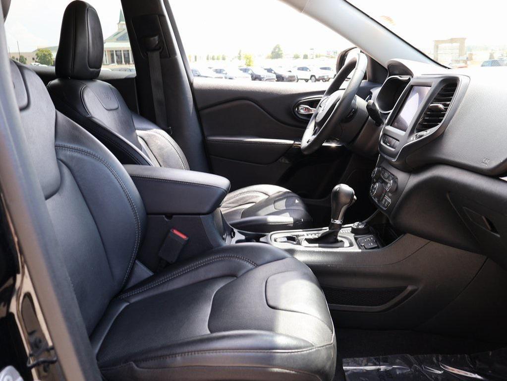 used 2023 Jeep Cherokee car, priced at $22,694