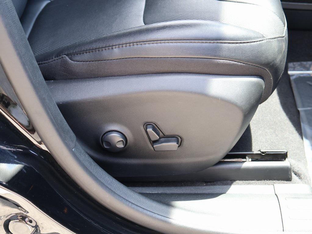 used 2023 Jeep Cherokee car, priced at $22,694