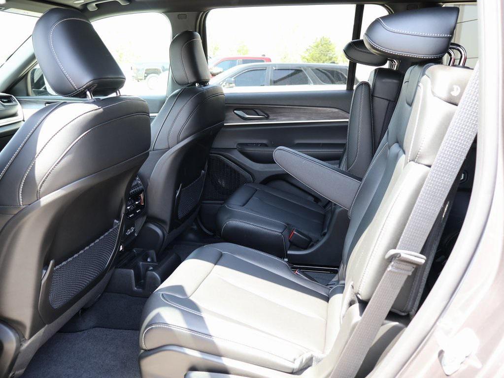 new 2025 Jeep Grand Cherokee L car, priced at $44,727