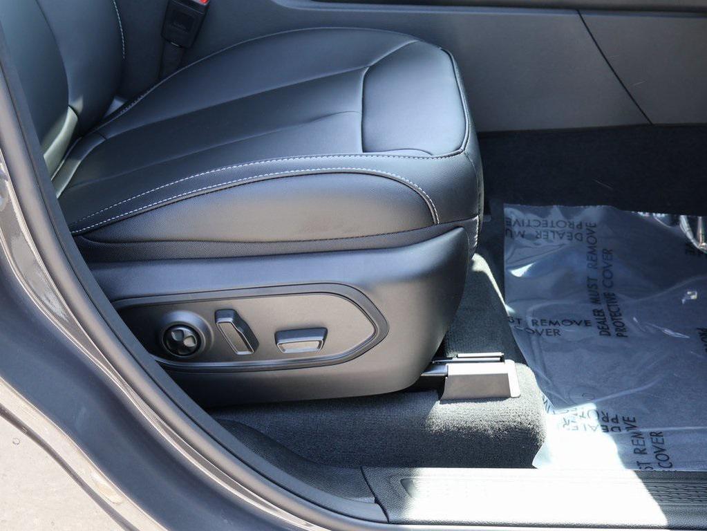 new 2025 Jeep Grand Cherokee L car, priced at $44,727