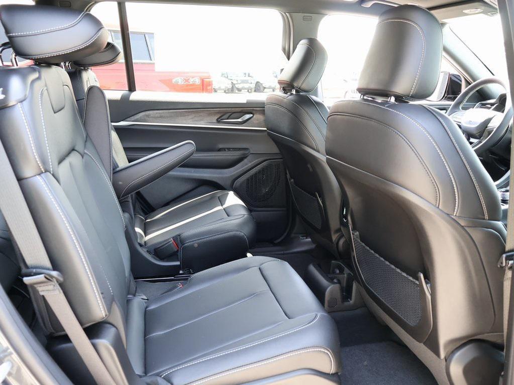new 2025 Jeep Grand Cherokee L car, priced at $44,727