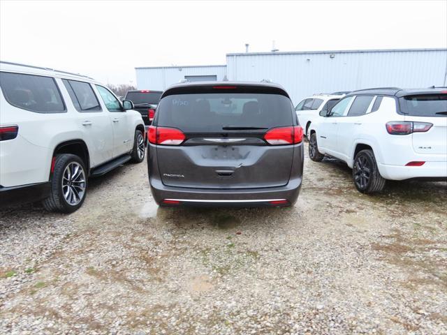 used 2018 Chrysler Pacifica car, priced at $15,775