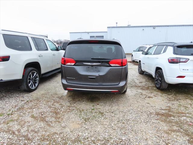 used 2018 Chrysler Pacifica car, priced at $15,775