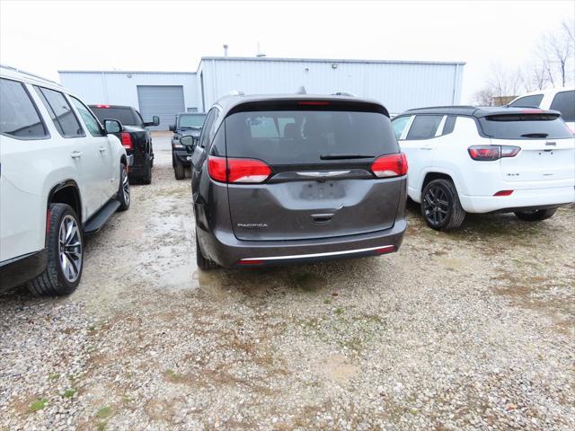 used 2018 Chrysler Pacifica car, priced at $15,775