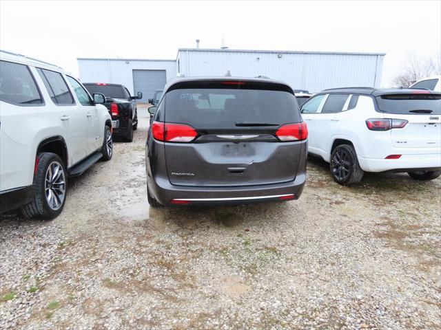 used 2018 Chrysler Pacifica car, priced at $15,775