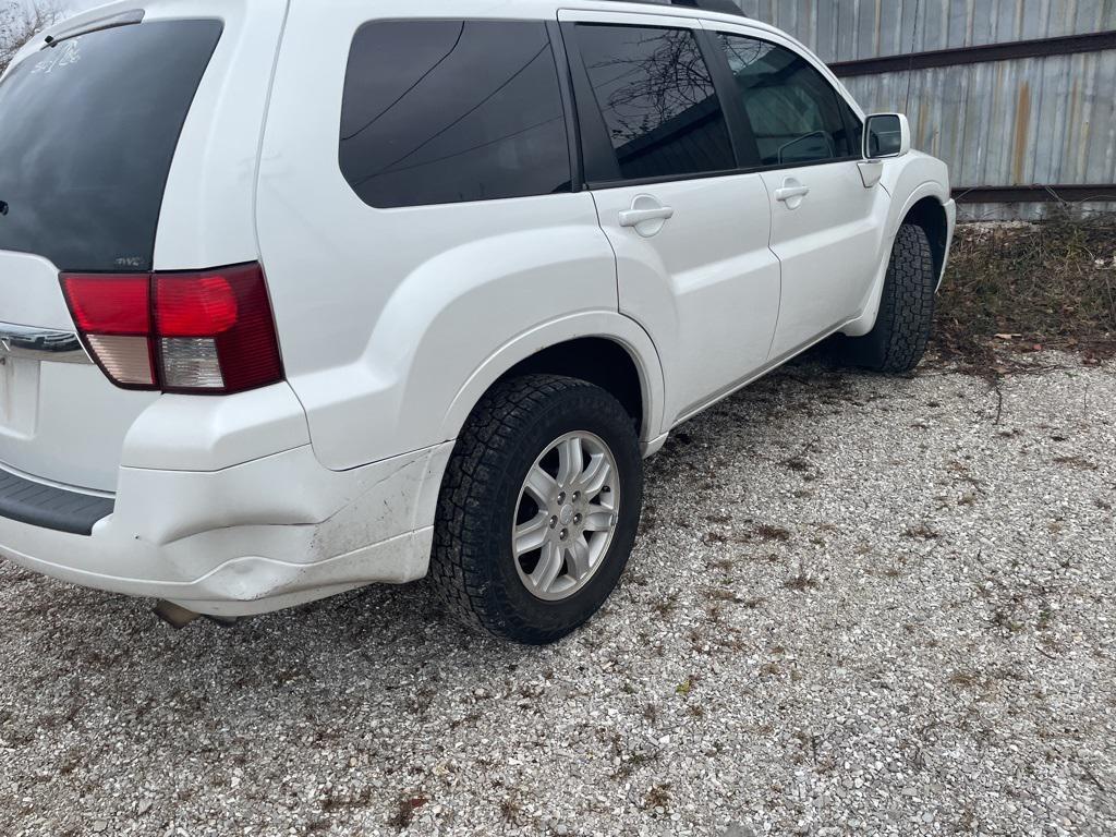 used 2011 Mitsubishi Endeavor car, priced at $5,200