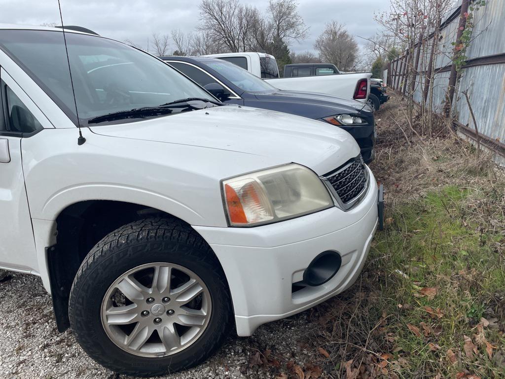 used 2011 Mitsubishi Endeavor car, priced at $5,200
