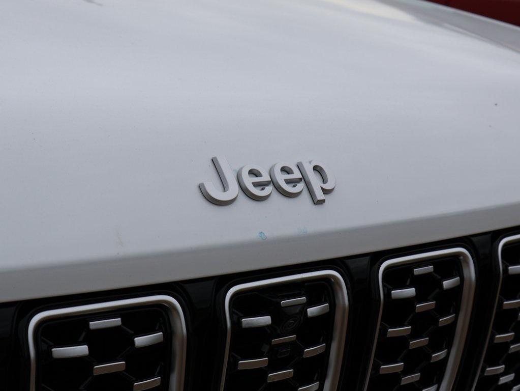 new 2025 Jeep Grand Cherokee car, priced at $62,702