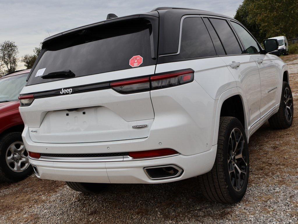 new 2025 Jeep Grand Cherokee car, priced at $62,702