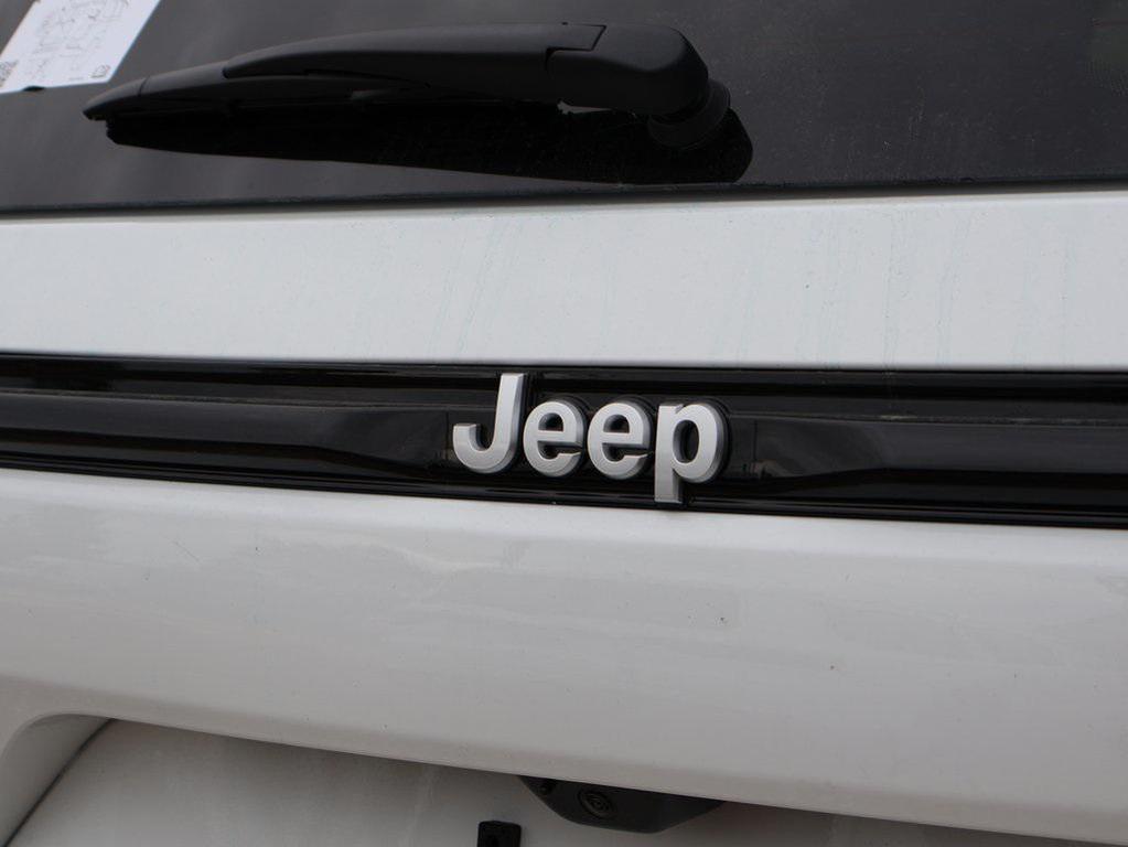 new 2025 Jeep Grand Cherokee car, priced at $62,702