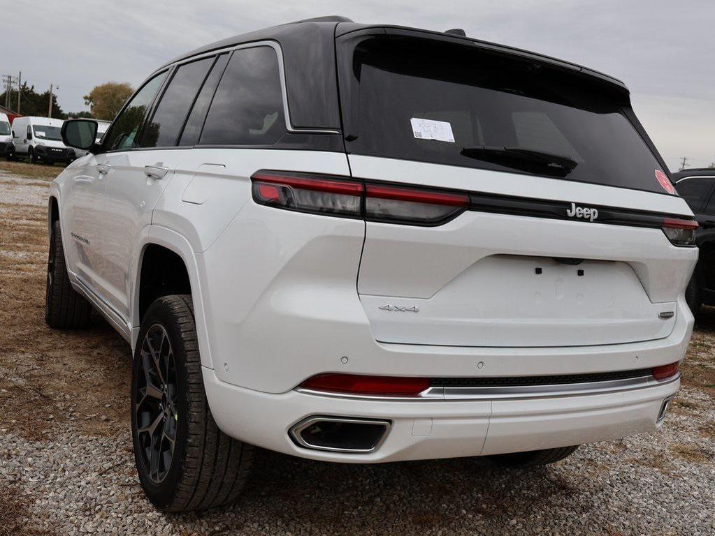new 2025 Jeep Grand Cherokee car, priced at $62,702
