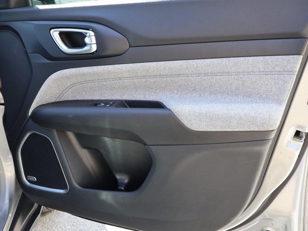 used 2022 Jeep Compass car, priced at $20,499