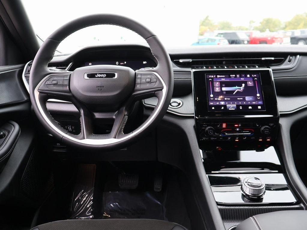 new 2025 Jeep Grand Cherokee L car, priced at $45,380